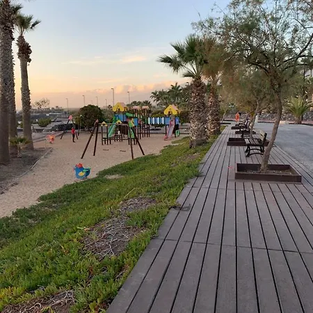 Center A 5 Minutos Del Paseo Y Playas Apartament